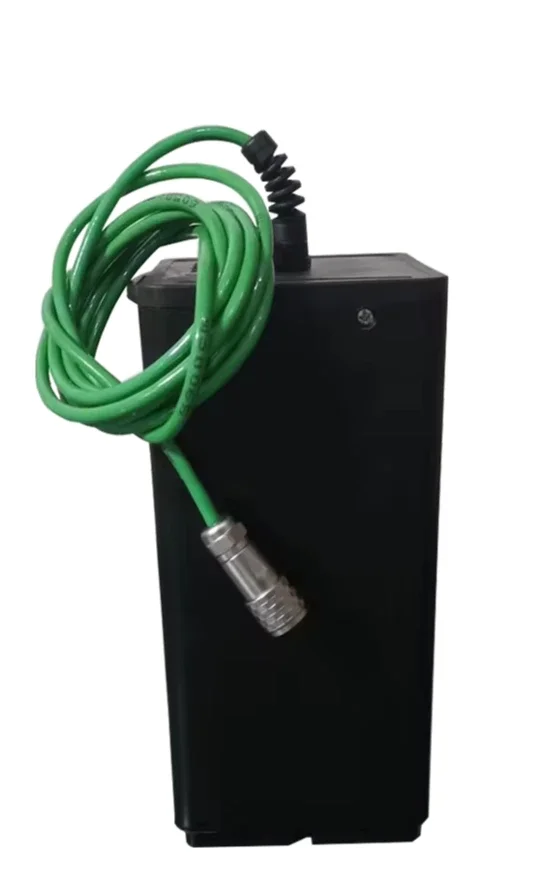 

Аксессуары серии ADMT — кабель, стержни и молоток....