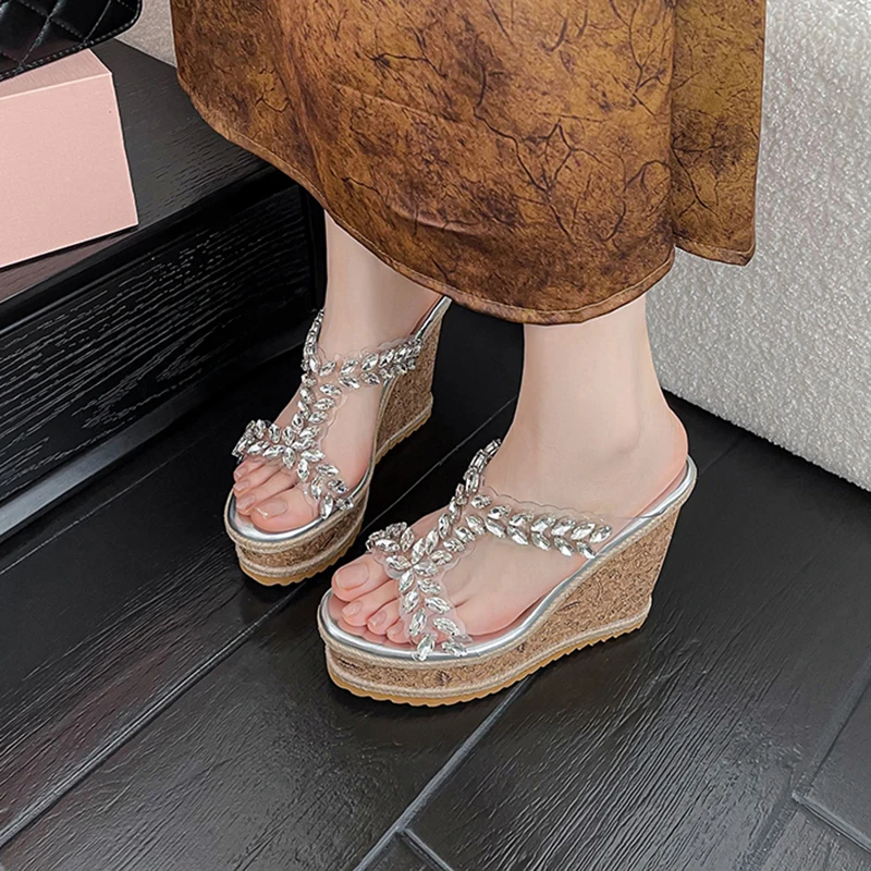 Блестящая женская обувь золотого и серебряного цвета на платформе маленькая для