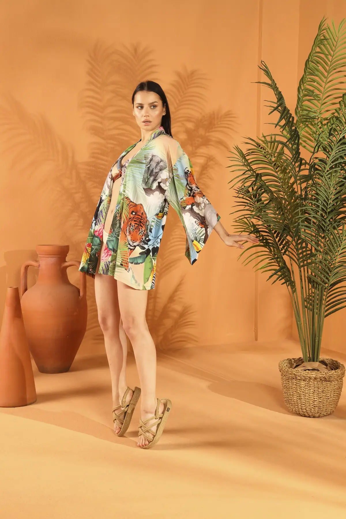 Женское парео Hear Me Roar короткое