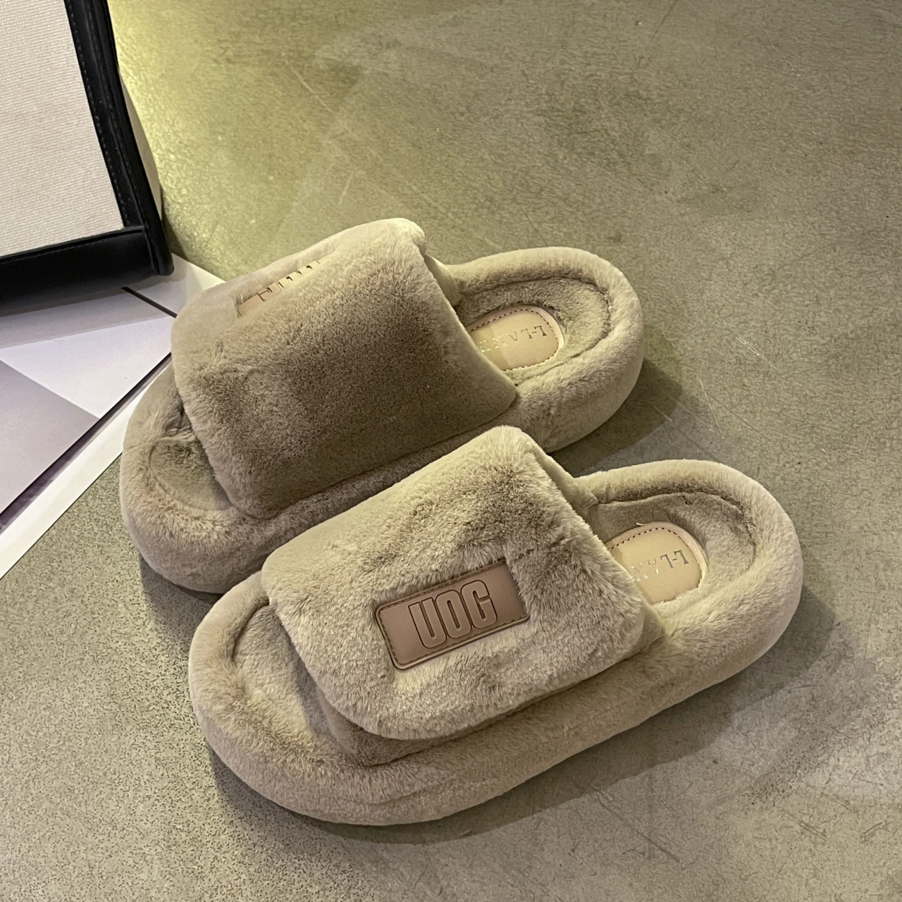 Comwarm Winter Fluffy Fur Slippers Women Fashion Plush Fuzzy Indoor Open Toe Flats Cotton Shoes Comfort House