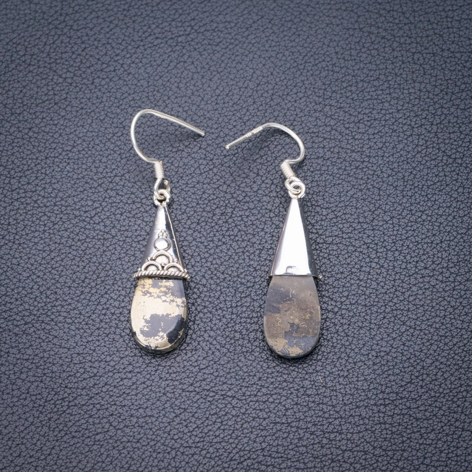 

Серьги ручной работы из серебра 1,75 дюйма, E6239