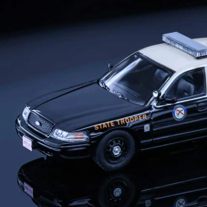 Фото В наличии: Модель полицейского автомобиля FHP штата Флорида, масштаб 1:64, из сплава, имитация, игрушка для мальчика, подарок, коллекционная статуэтка для комнаты. №4