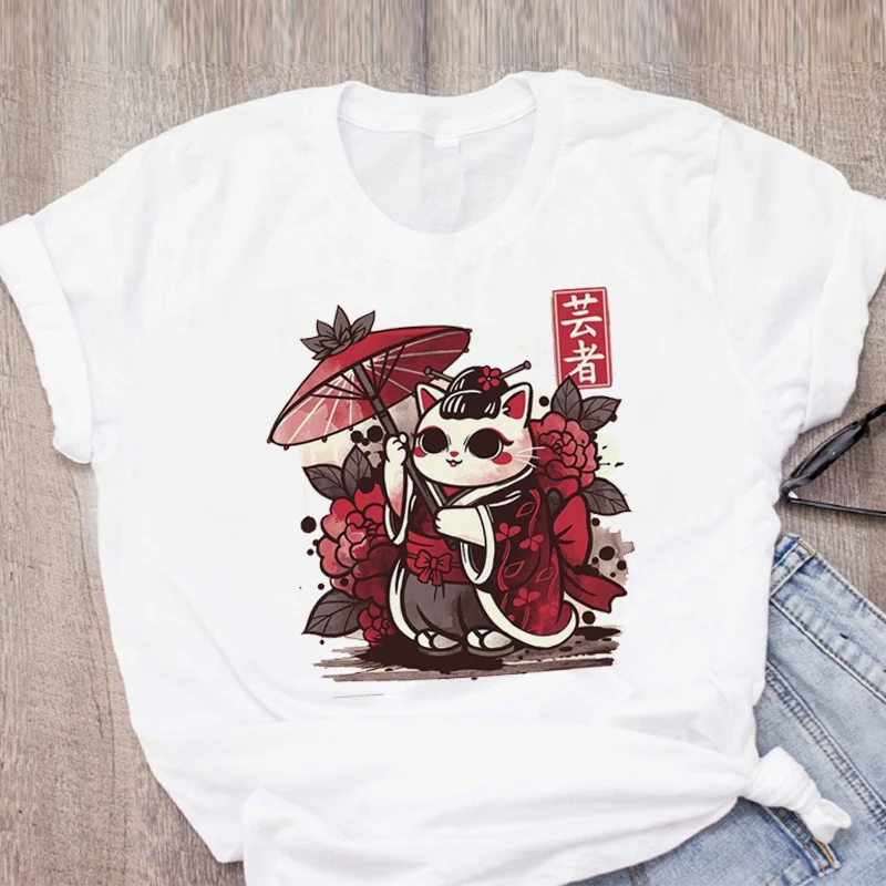 

Женская футболка в стиле 90-х с мультяшным принтом