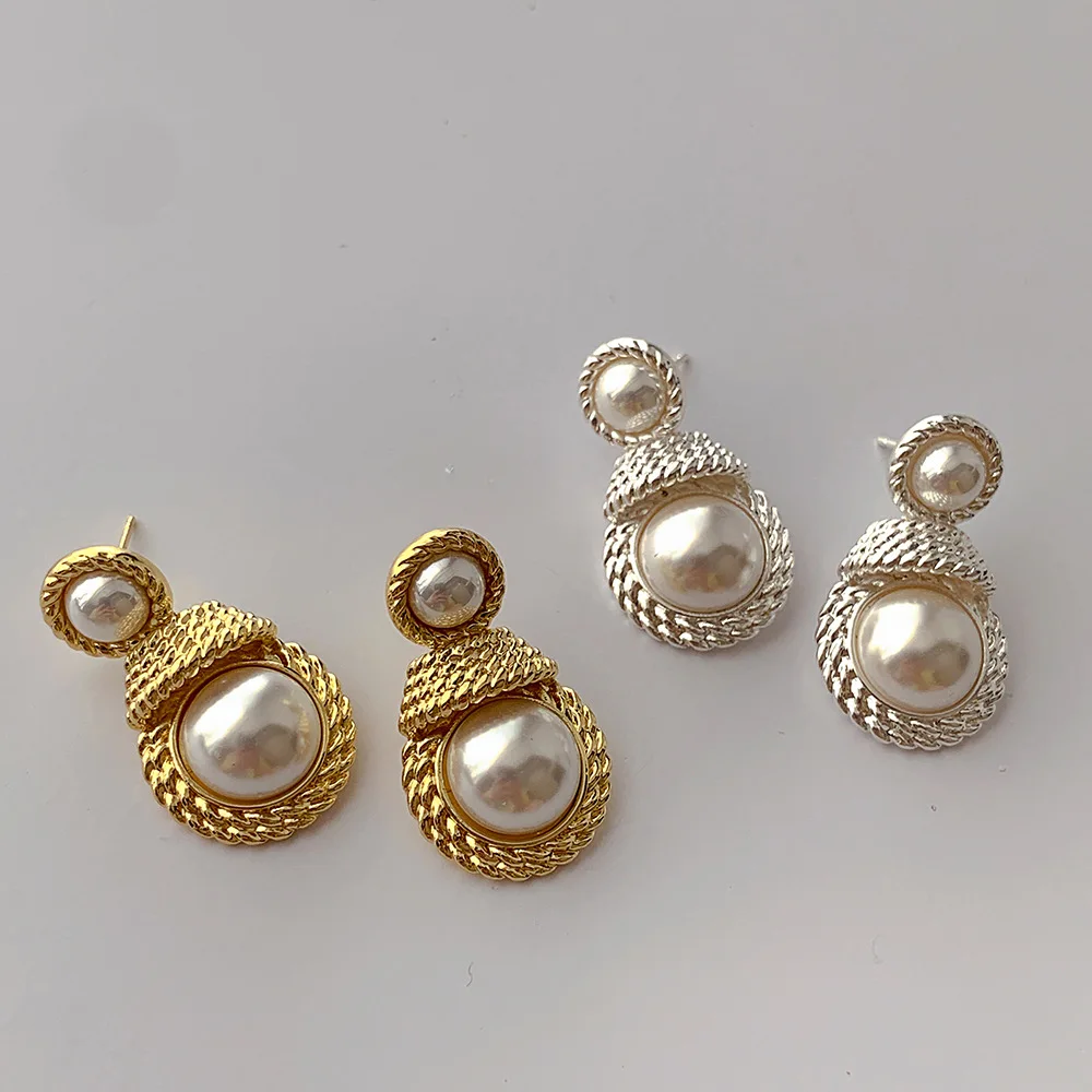 

Fashion Niche Retro Exquisite Temperament Design Pearl Earrings Female S925 Geometric Simple Wild High-end Earrings Trendy