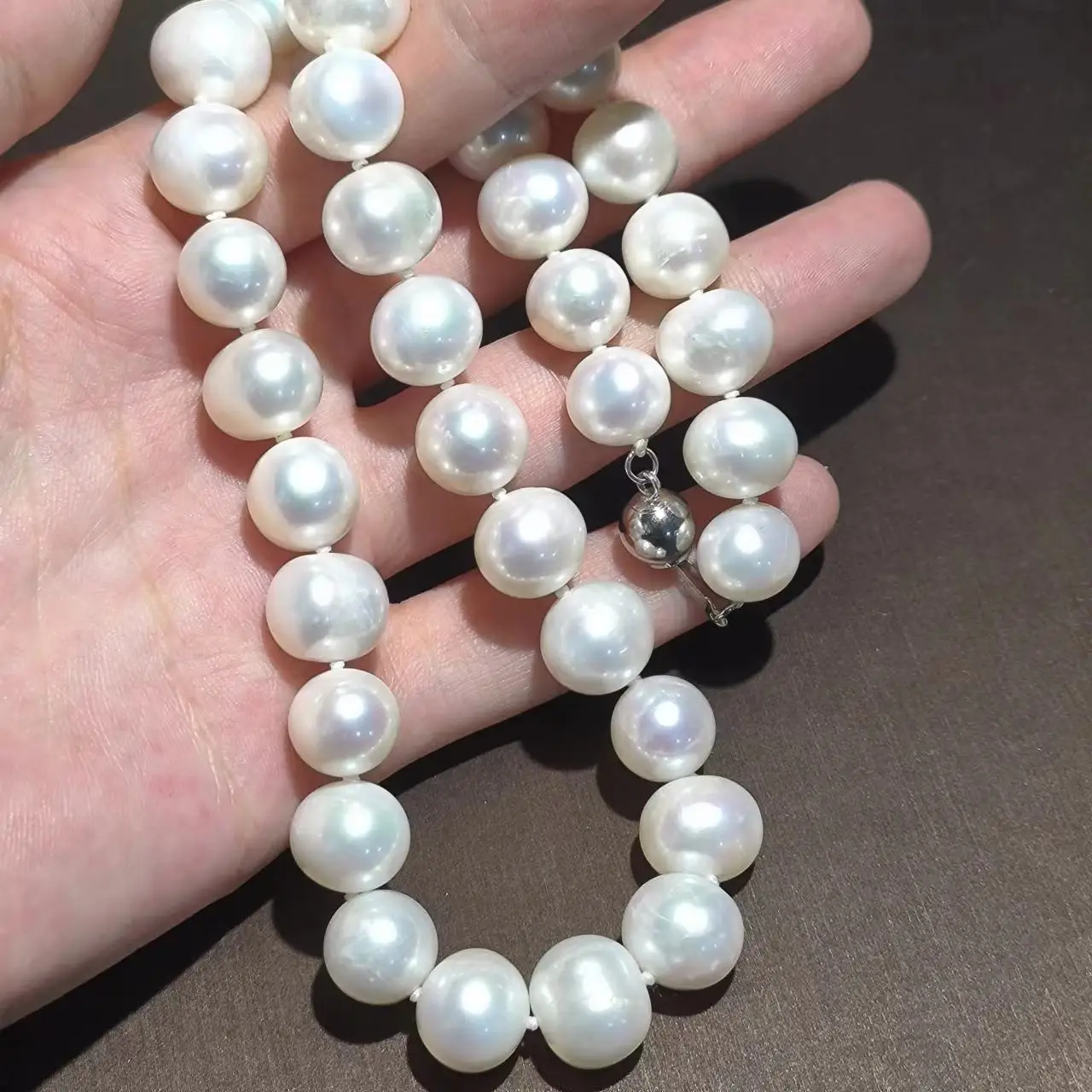1pcs/lot high quality natural freshwater pearl necklace Large particles Strong gloss micro-blemish short High-end Ladies Jewelry