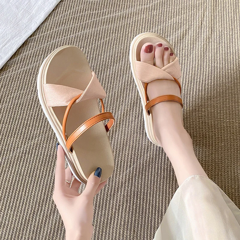 

DOGHC 2022 NEW Flat Shoes Female Woman's Slippers Med Luxury Slides Platform Beach Women Fabric Rubber Female