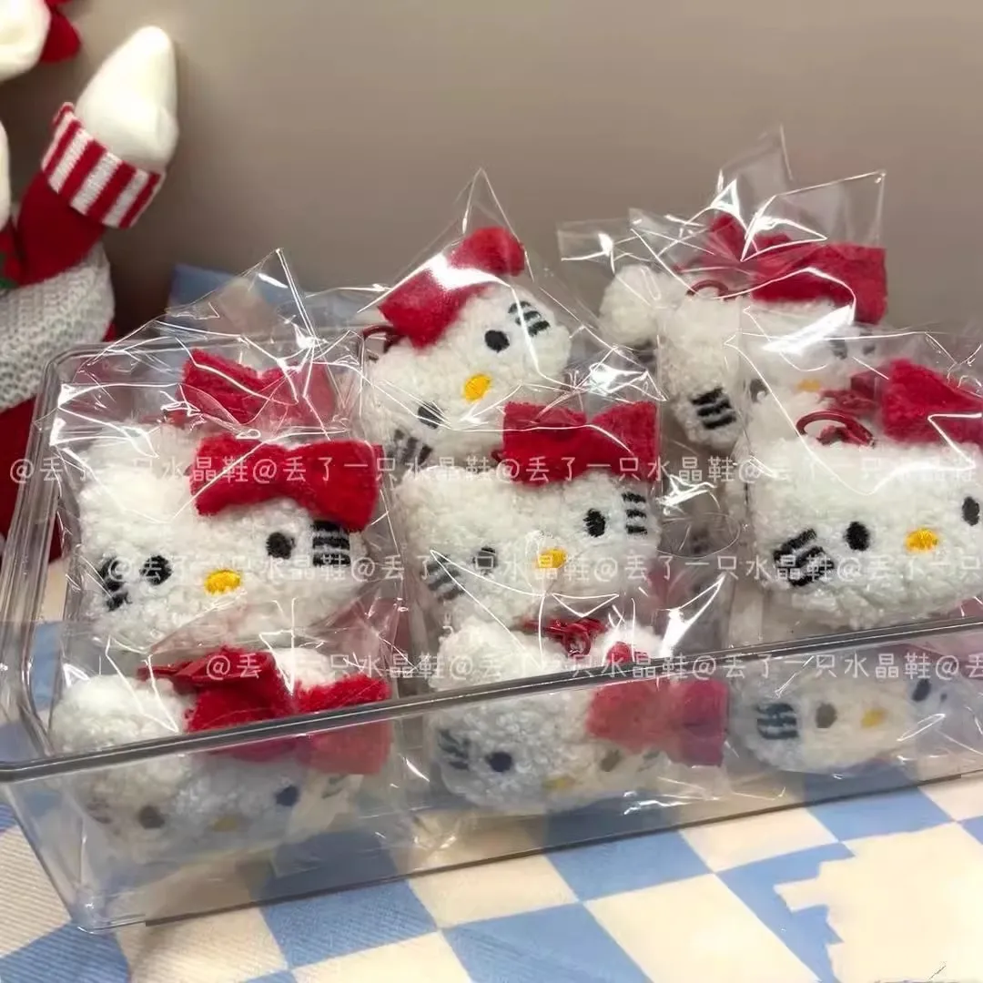 Милый мягкий брелок в виде кошки сопровождает повседневную жизнь Детская