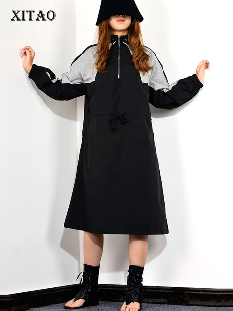 

Платье-миди ТРАПЕЦИЕВИДНОЕ на молнии, с воротником-стойкой