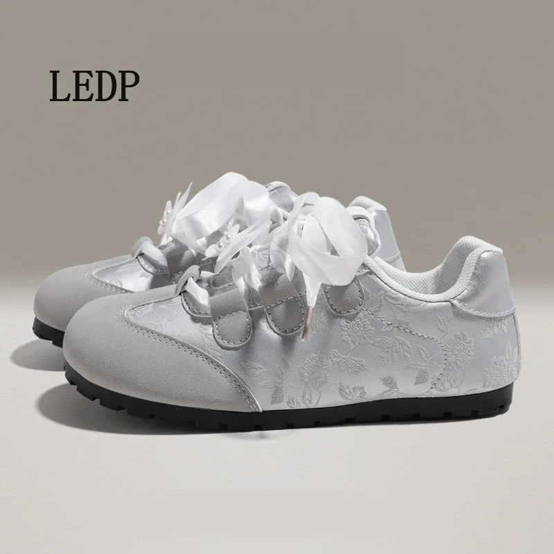 LEDP бренд Бабочка индивидуальный Печатный кампус немецкий обучение обувь для