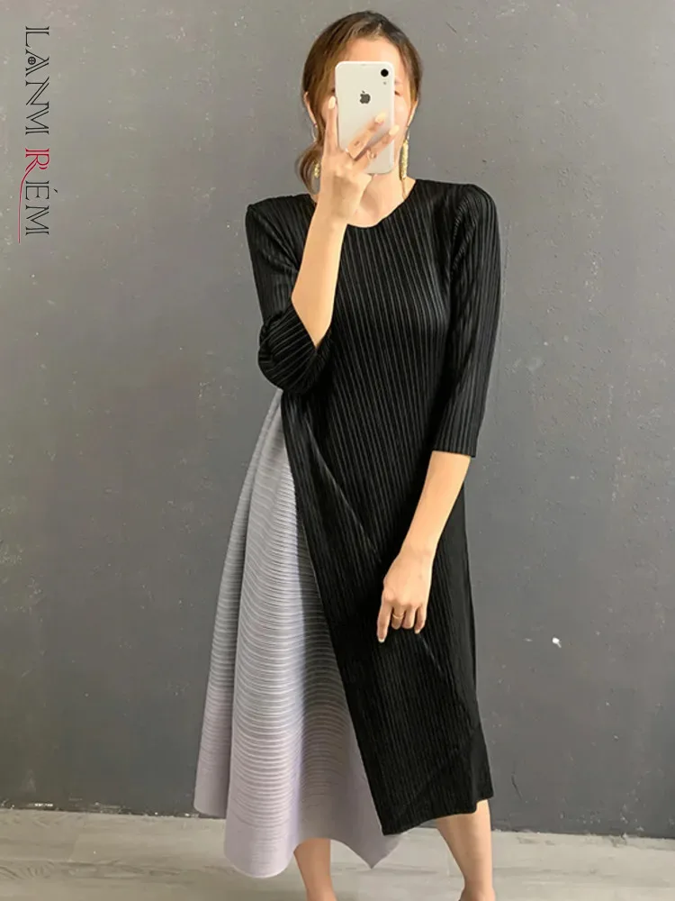

LANMREM 2024 весеннее Новое плиссированное платье женские универсальные контрастные цвета стильные темпераментные Платья Женская мода 2W1113