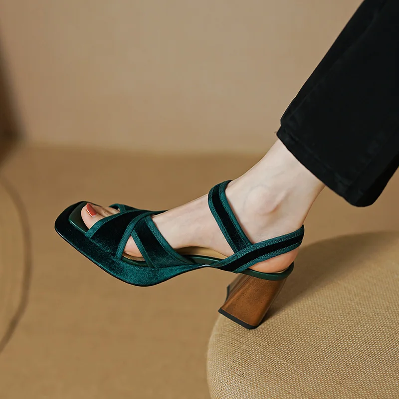 Босоножки женские на толстом квадратном каблуке 7 см винтажные туфли-лодочки