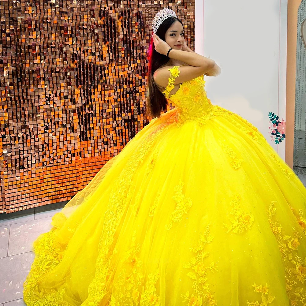 

Yellow Tulle Quinceanera Dresses Mexican Sweetheart A-Line Puffy Ball Gowns 3D Flower Applique Lace Up Vestidos De XV Anos
