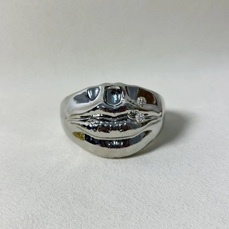 Нишевый дизайн преувеличенный металлический браслет с большими губами широкая