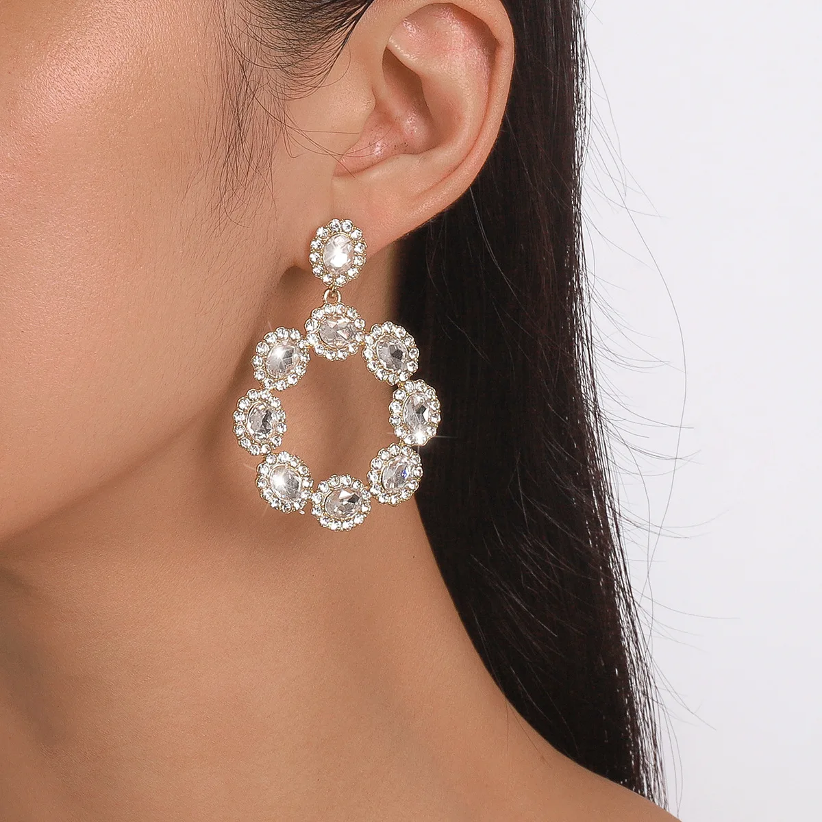 

Vintage Big Wreath Circle Earrings Crystal Rhinestone Earrings For Women Statement Earrings Fashion Jewelry Wedding Party Gift
