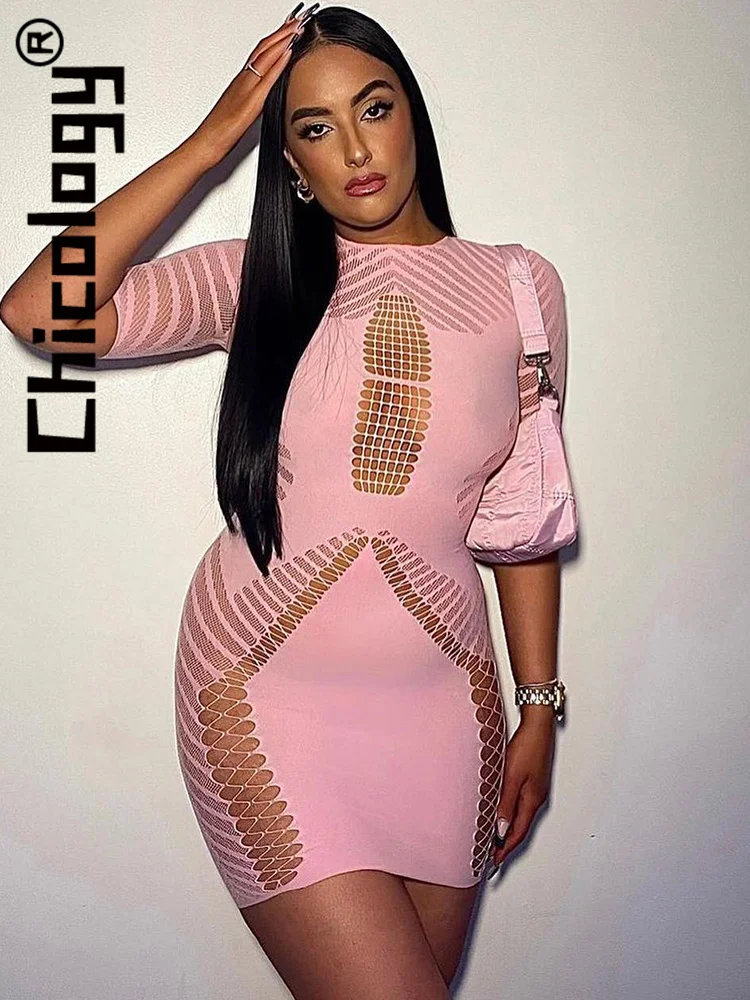 

Chicology 2022 женское просвечивающее мини-платье с круглым вырезом и короткими рукавами облегающее однотонное сексуальное Вечерние Клубное мод...