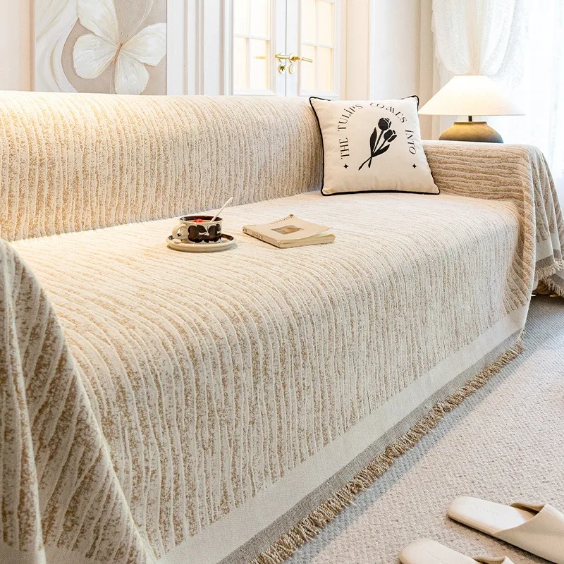 Французский кремовый чехол для дивана