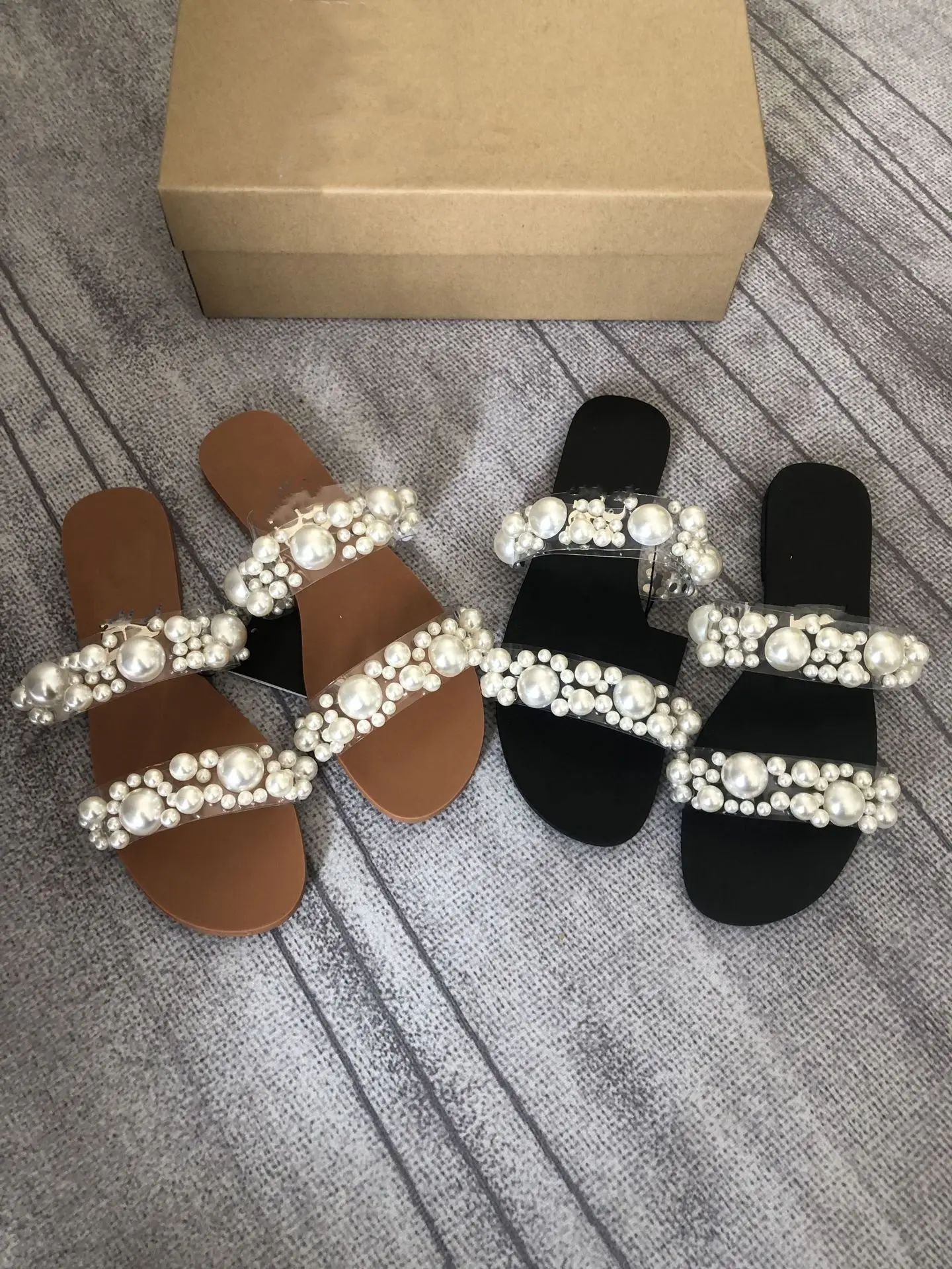 

Women Sandals Summer Beach Shoes Beaded Fashion Round Head Female Sandal Flat with Woman Casual Beach Sandals Large Size 35~42
