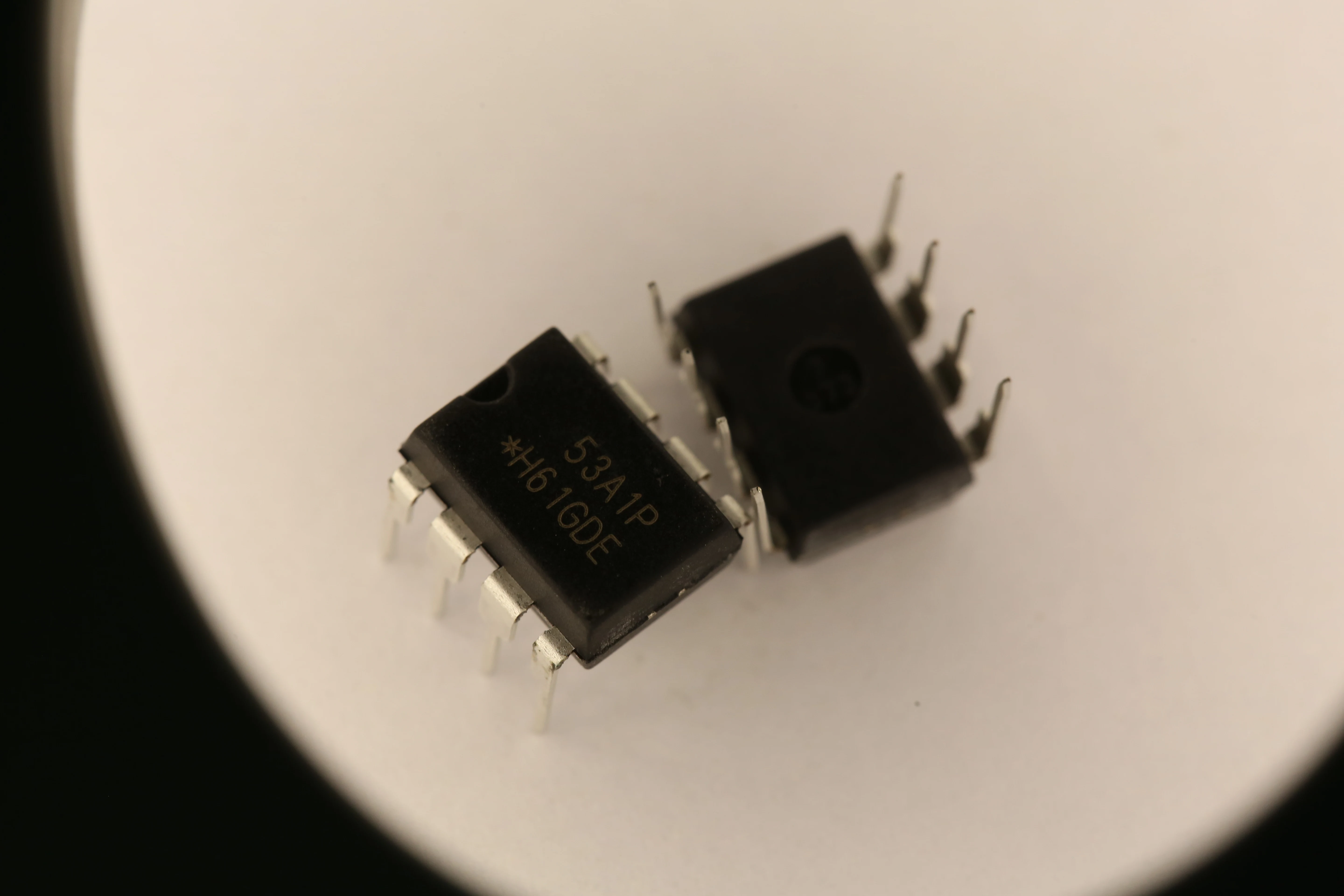 

100 шт. MDT53A1P h61приблизительно