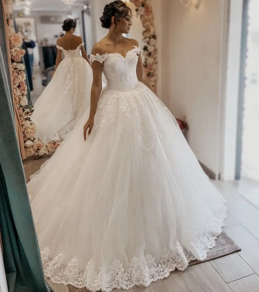 

Classic Sweetheart Off the Shoulder Lace Appliques Beads Ballgown Wedding Dresses Sweep Train Plus Size Backless Bride Gown