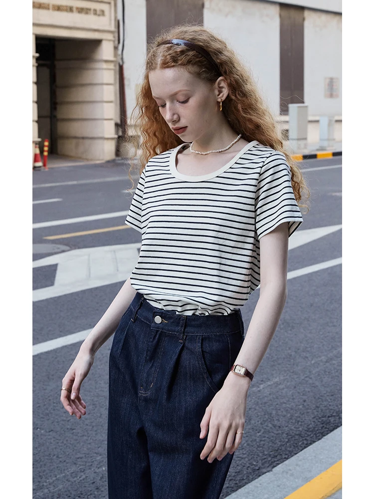 Весенняя белая классическая французская футболка простая женская в полоску