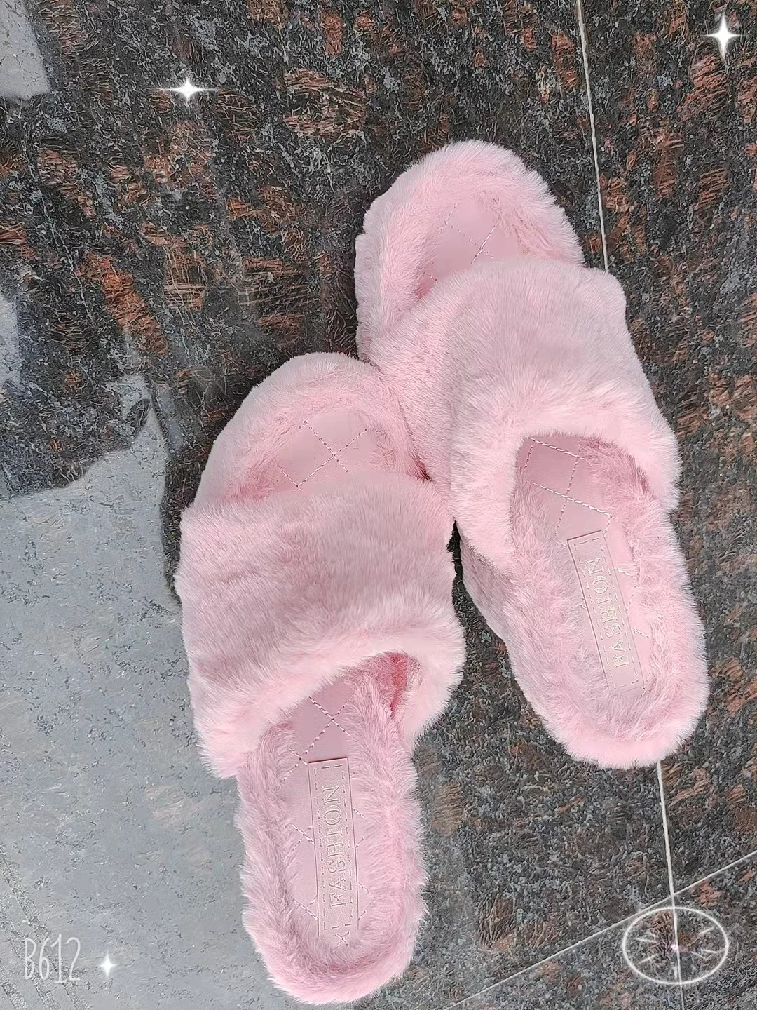 

Классический дизайн, женские зимние меховые тапочки, пушистые искусственные меховые шлепанцы, модная обувь для дома, женские шлепанцы