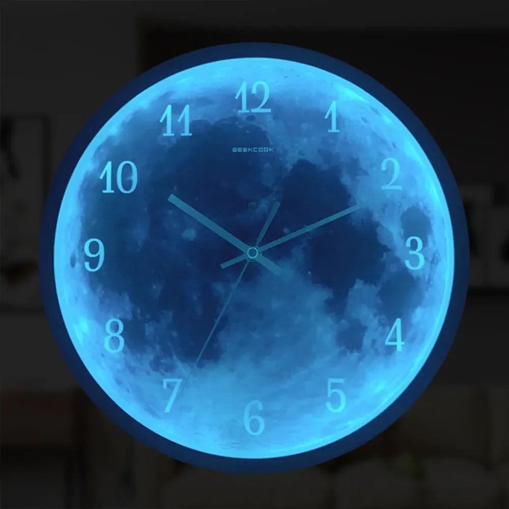 

Настенные часы, цифровые современные светящиеся циферблаты с голосовым управлением и синей луной, 12 дюймов, тихие украшения для гостиной, спальни
