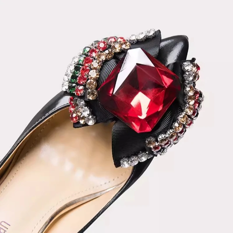 Рисунок 4 - Женские туфли с острым носком