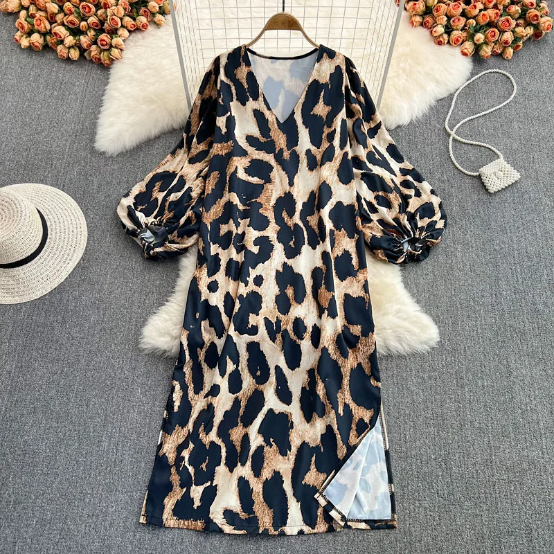 

Женский сарафан средней длины с леопардовым принтом, V-образным вырезом и длинным рукавом
