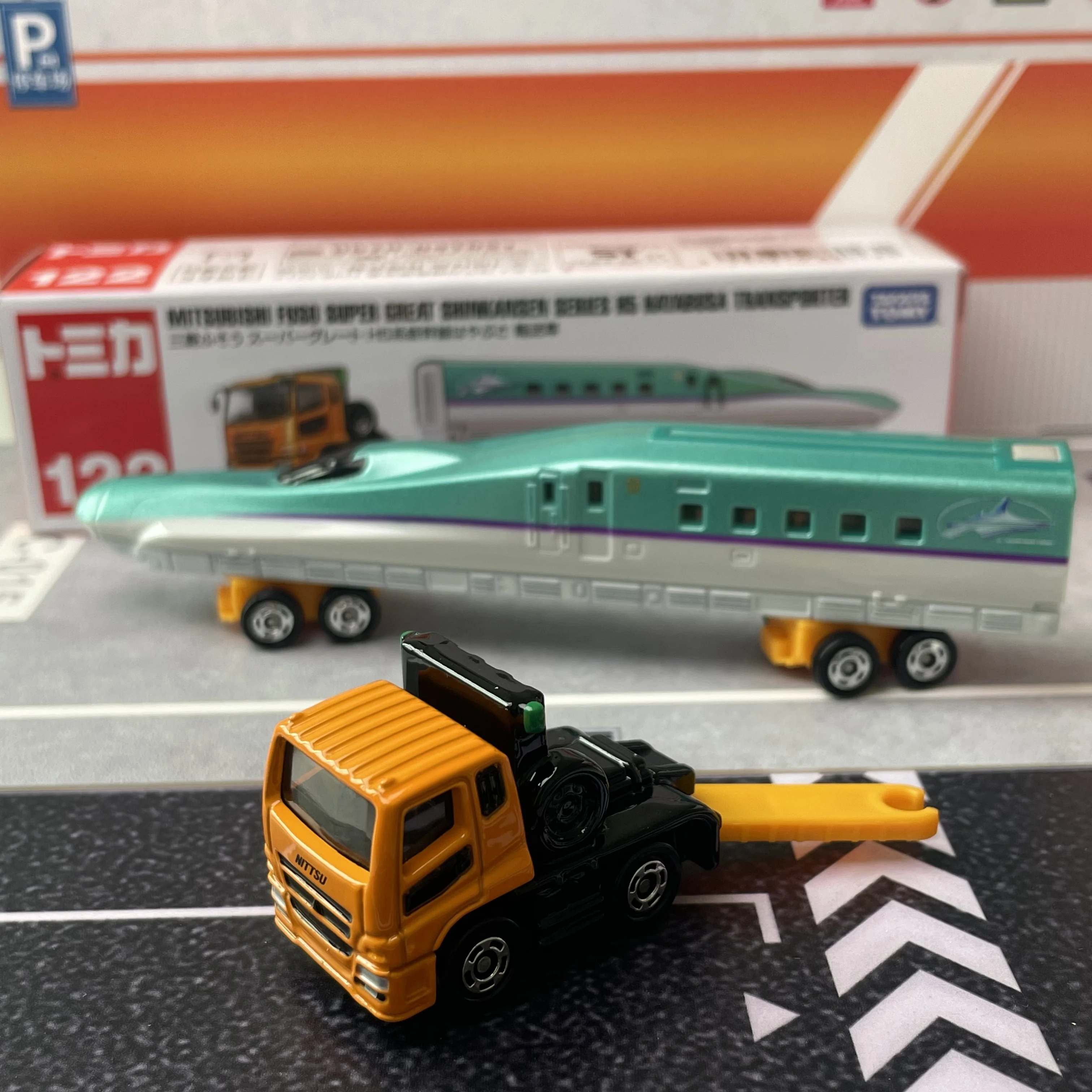 Фото Tomica Long Type No.122 Модель автомобиля из сплава Mitsubishi Fuso Super Great Shinkansen серии H5 Hayabusa Transporter №3