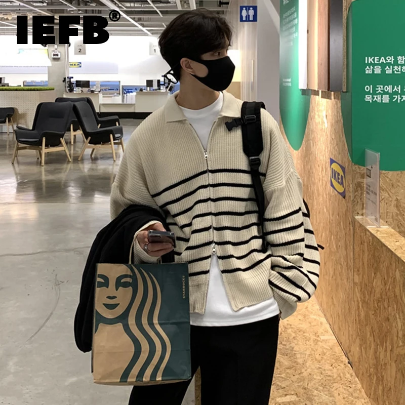 

Мужской полосатый вязаный кардиган на молнии IEFB, повседневный свободный дизайнерский осенний свитер в Корейском стиле, пальто, модные Универсальные Топы 9C2441