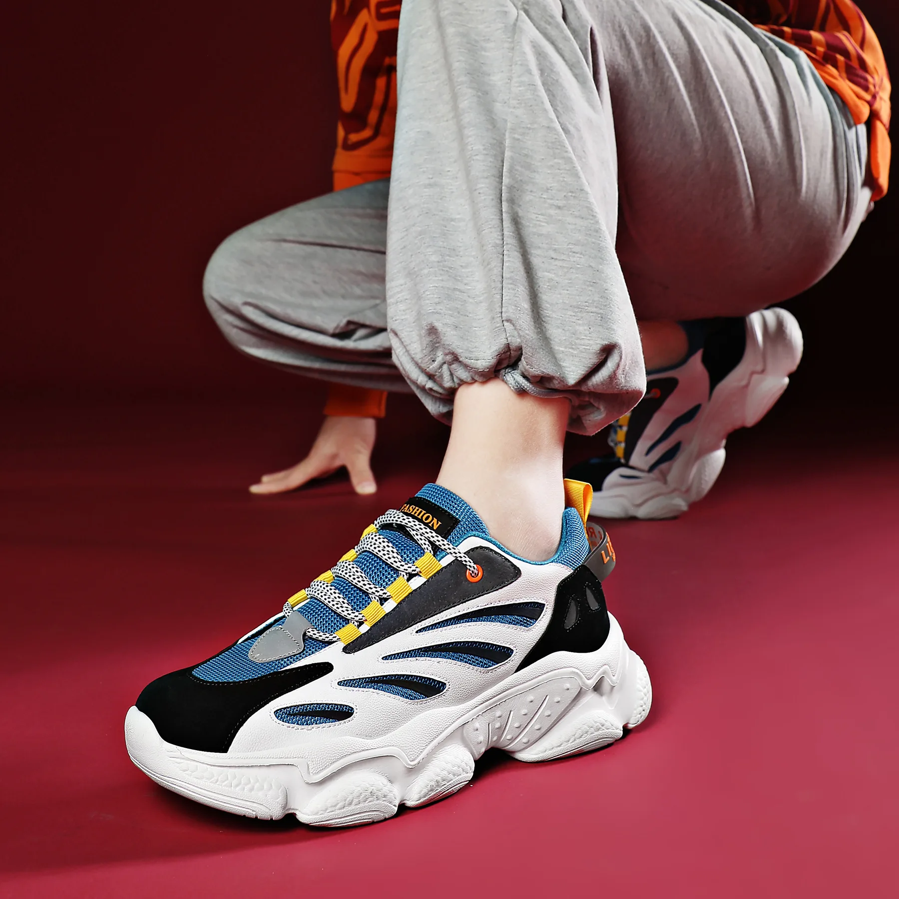 Легкая мужская обувь весна 2021 Новинка дышащие спортивные корейские Популярные