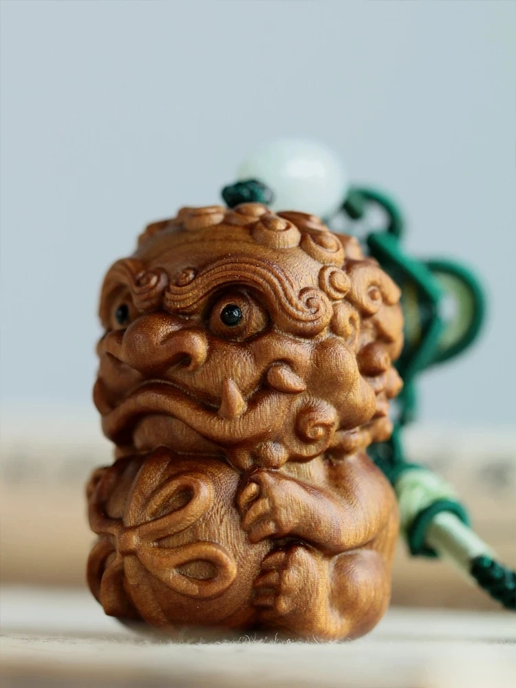 Подвеска для автомобильного ключа в виде льва