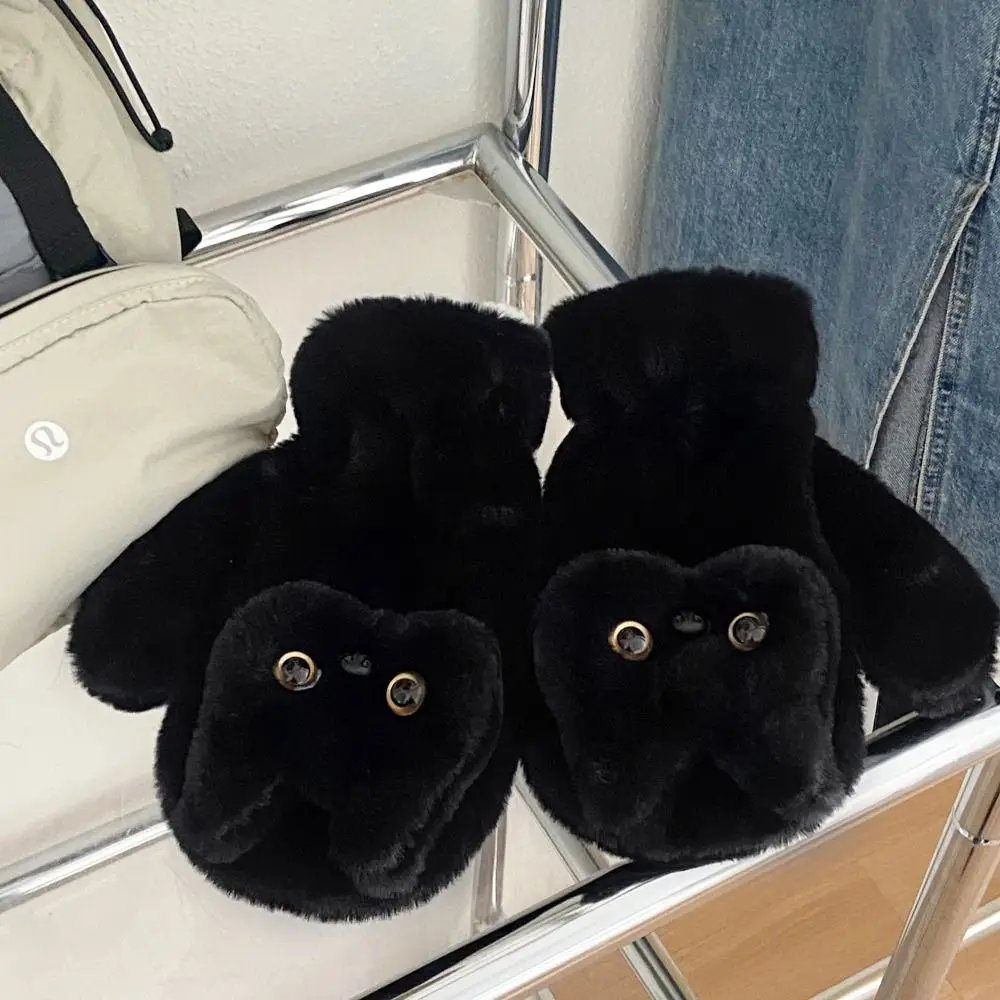 Модные милые меховые перчатки с черным котом утепленные варежки котенком теплые