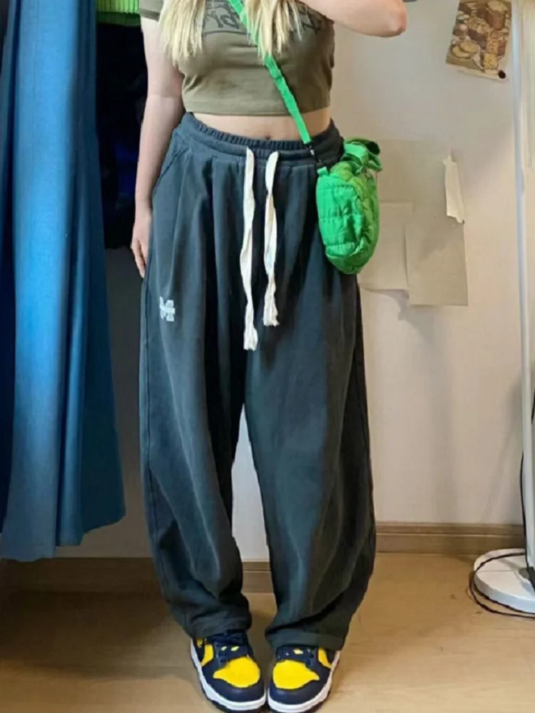 

Серые парашютные спортивные брюки в стиле Харадзюку, женские модные спортивные брюки оверсайз в Корейском стиле с широкими штанинами, женская уличная одежда, мешковатые спортивные костюмы
