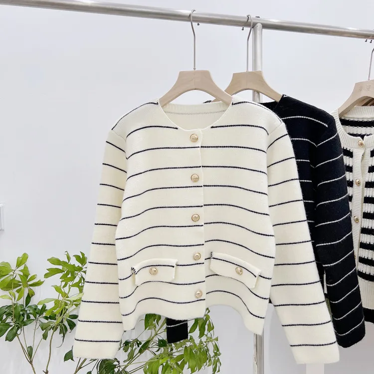

Осень 2022, женский маленький свитер в полоску, пальто, блузка, Свободный вязаный кардиган