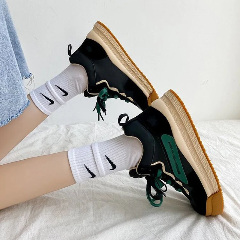 2021 Winter Women Sneakers Fashion Patchwork Khaki Short Plush Inside Warm Ladies Footwear Casual Streetwear Female Shoes