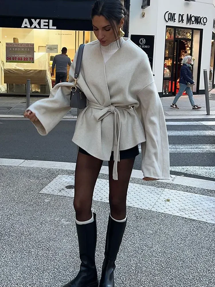 Женский кардиган на шнуровке элегантный однотонный с V-образным вырезом и