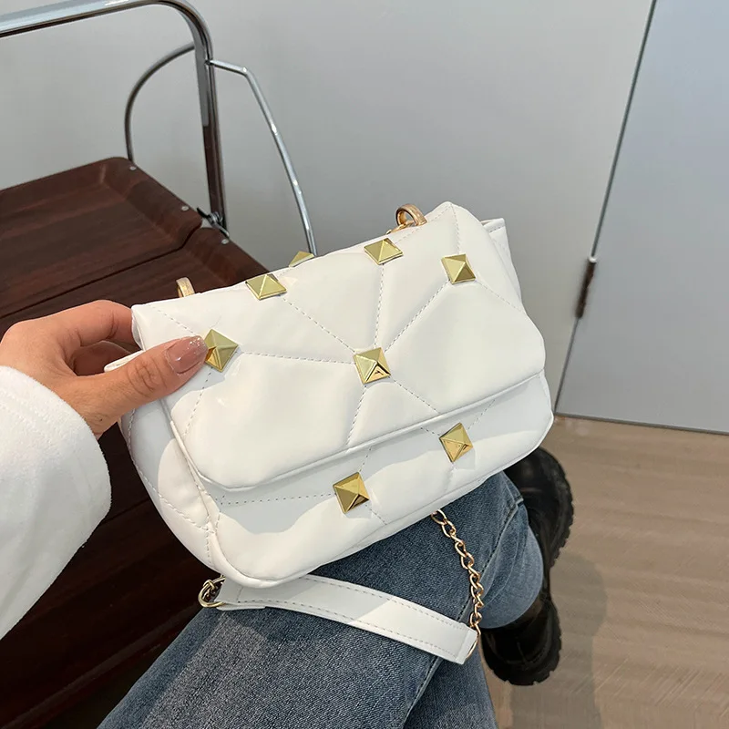 

Top Quality 2022 New Solid Color Versatile Rivets One Shoulder Crossbody Fashion Rhombus Handbags Famous Luxury Designers Cc Gg