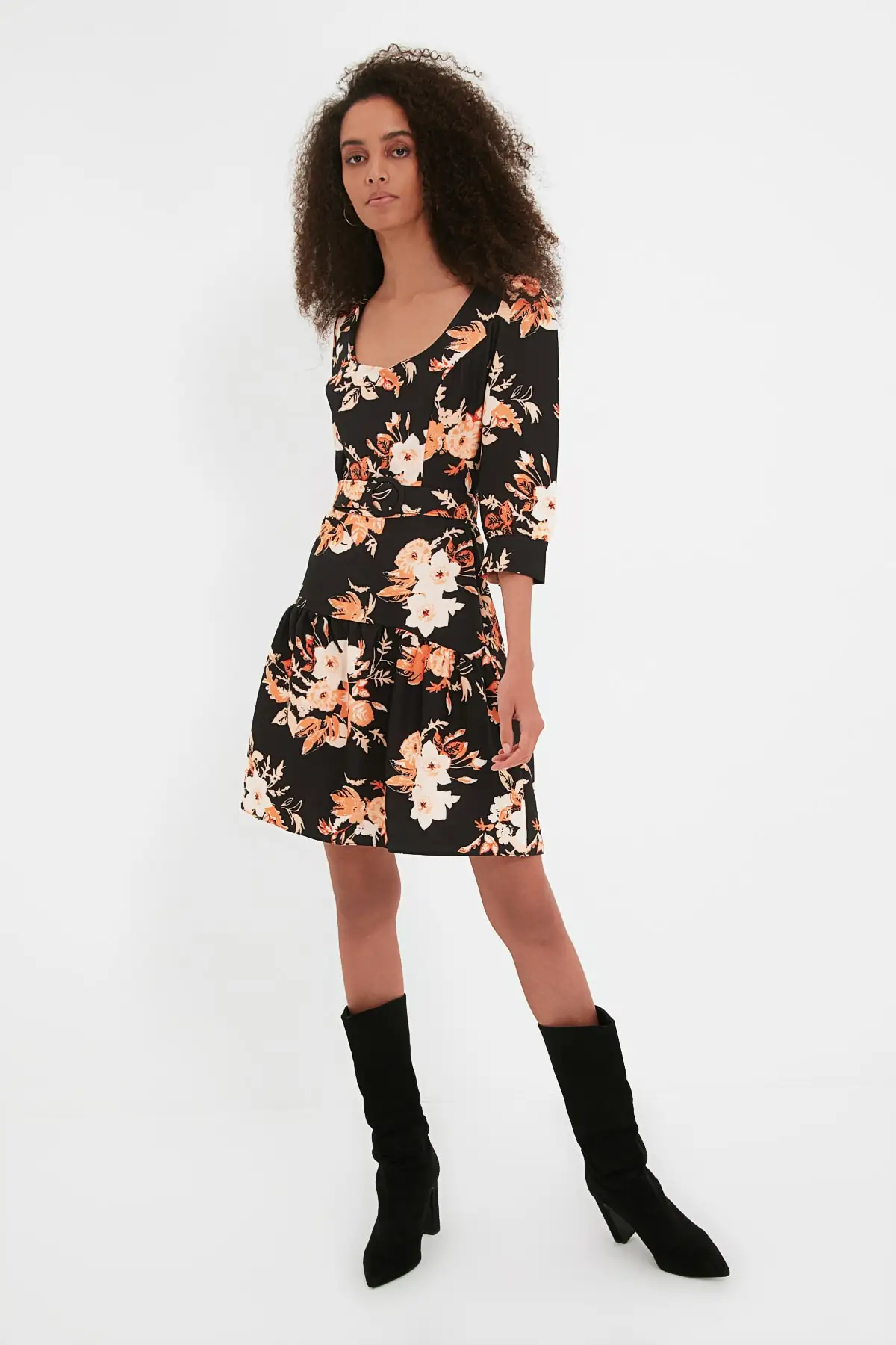 

Trendyol Kemerli Dress TWOAW22EL1478