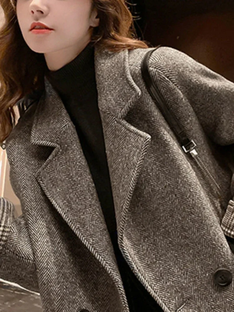 Пальто женское шерстяное двубортное