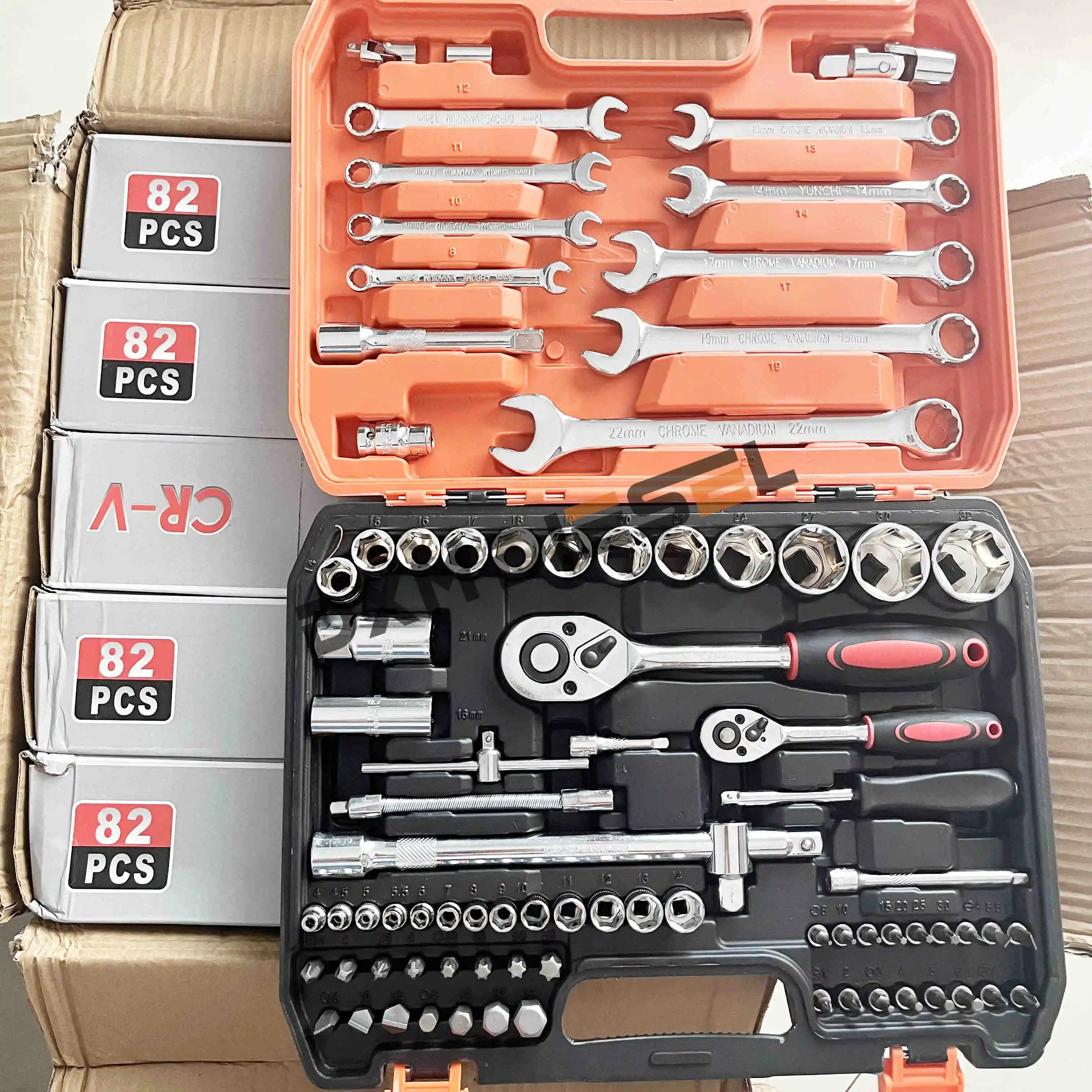 

DXM 82 Piece Hand Tool Set Saw Screwdriver Hammer Tape Measure Wrench Pliers