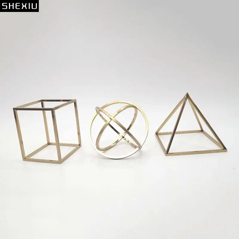 

Geometric Lines Stereoscopic Metal Crafts Desk Ornaments Living Room Decoration Furnishings Golden Sculpture Modern Home Decor