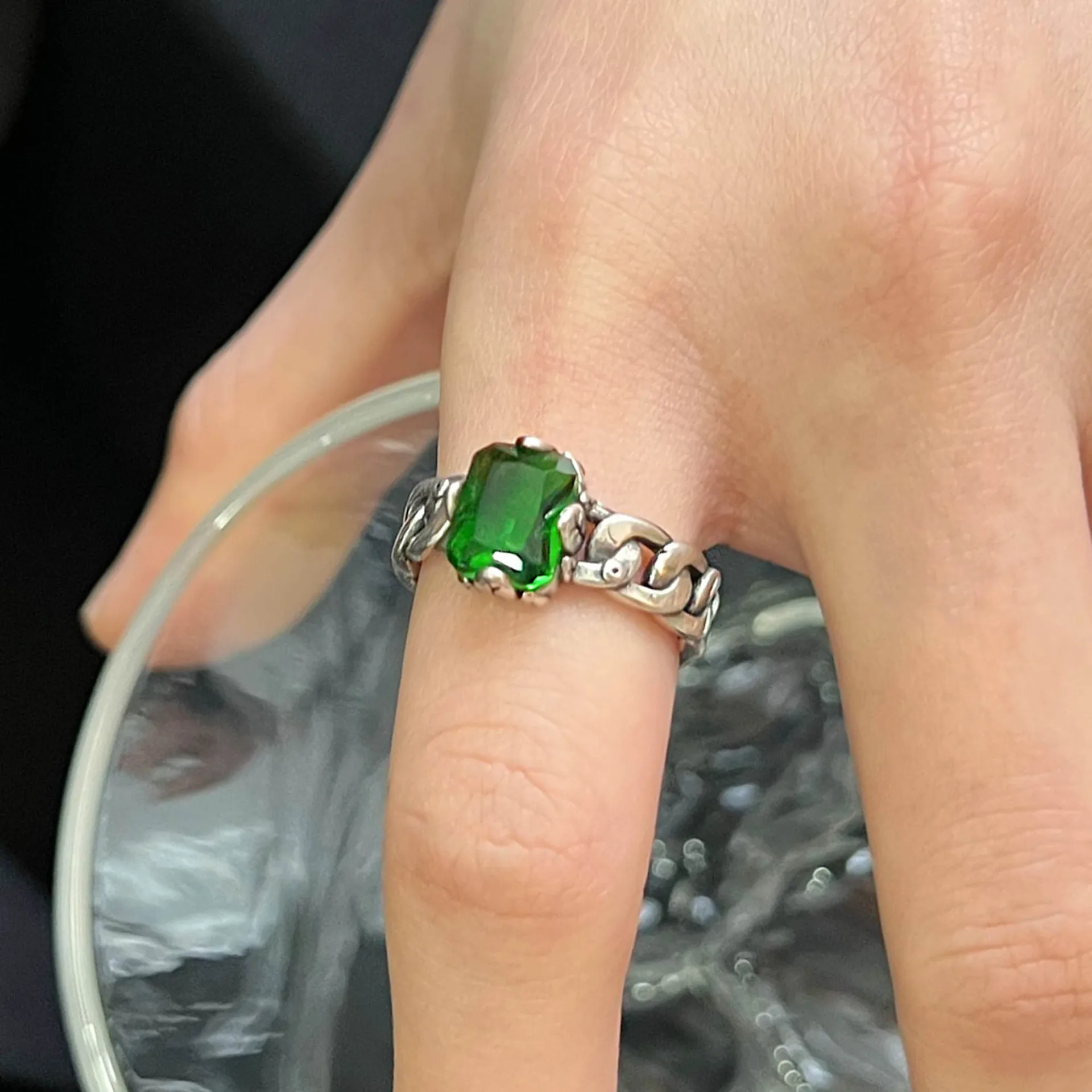 

RUZZALLATI Luxury 925 Thai Silver Eternity Square Emerald Gemstone Open Ring Ladies Vintage Couple Ring Fine Jewelry