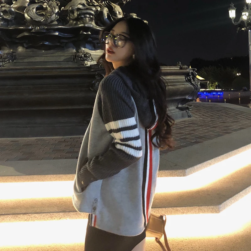 Женский вязаный свитер с капюшоном