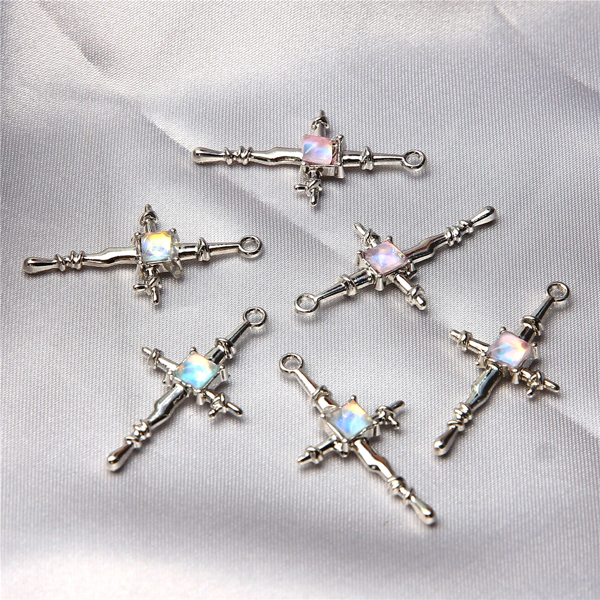 50 шт. 32*17 мм крест-подвеска из серебряного сплава с шипами Сделай Сам Изготовление