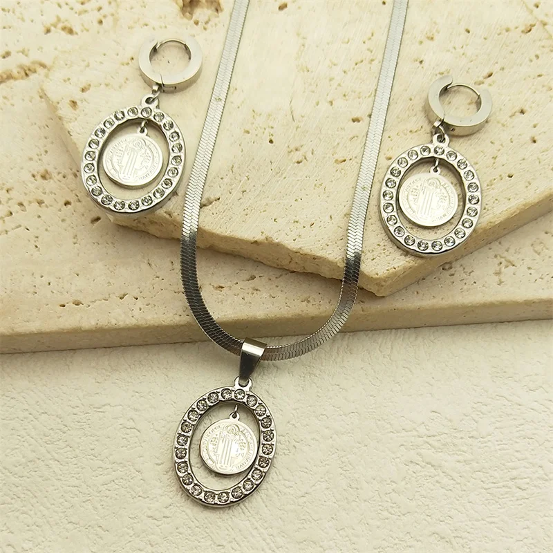 Комплект из колье и серёг нержавеющей стали