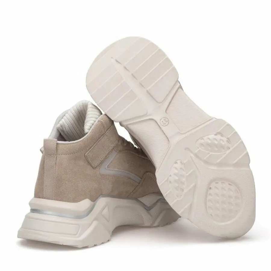 

Sneakers Women Dark Seer
