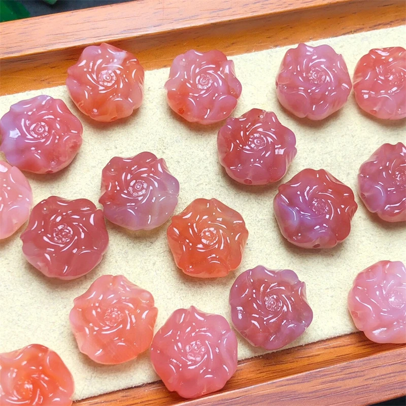 

Натуральный агат цветок кулон 17 мм