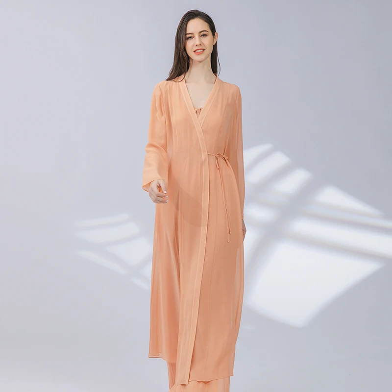 100% шелковый прямой тренчкот с запахом V-образным вырезом и длинными рукавами