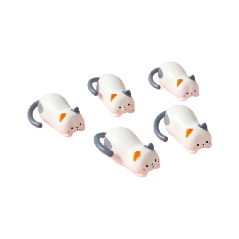 

Заводной котенок из пластика